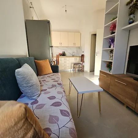 Simon House
